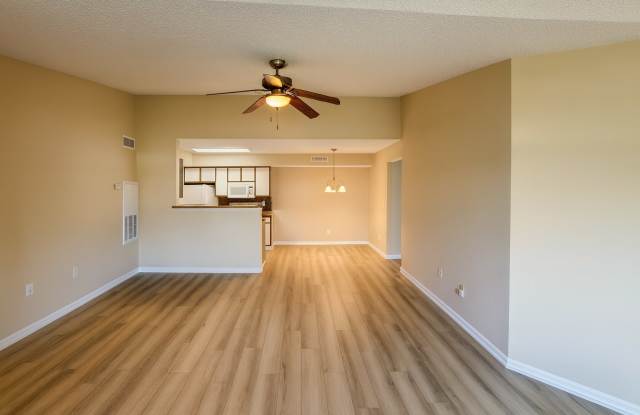 12750-3008 Equestrian Cir photos photos