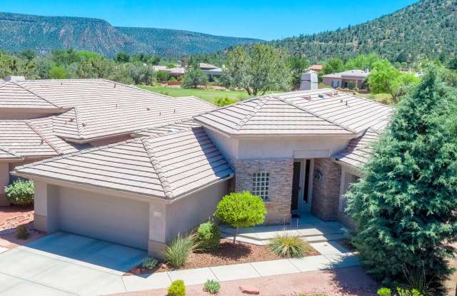 Open, light and bright, quiet Sedona Golf Resort home photos photos