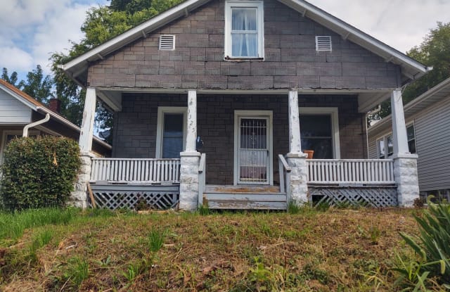 3325 7 1/2 Ave - 3325 7 1/2 Ave, Rock Island, IL 61201