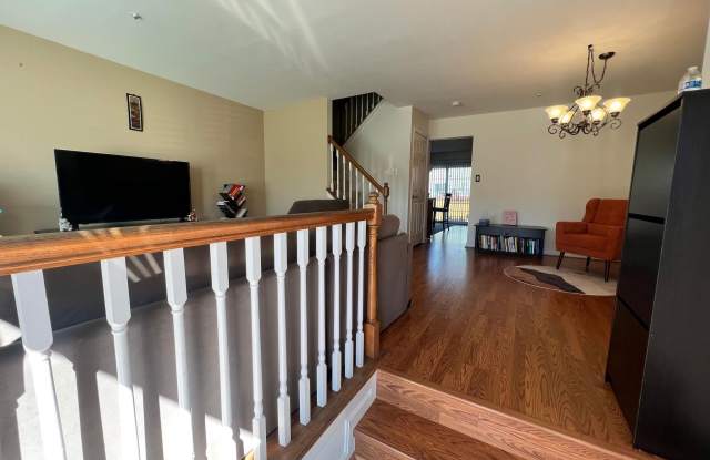 10528 CATALINA Place Gallery 2