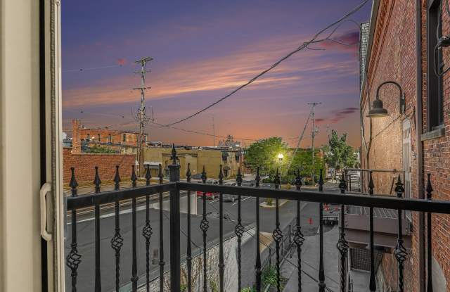 125 East Maumee Street - 2 photos photos 125 East Maumee Street - 2 photos photos