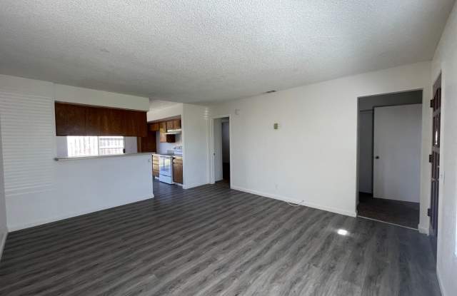 Beautiful single story 2 bed 2 bath townhome! Gallery 3