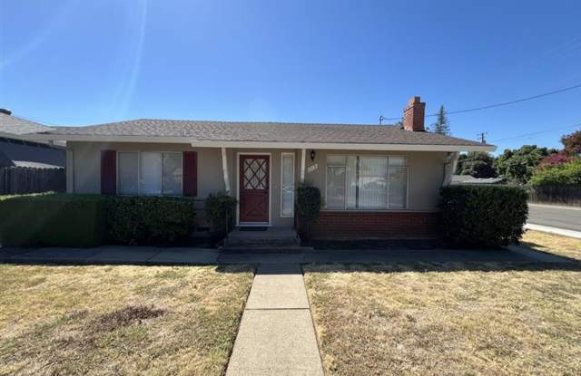Lovely Historic Folsom 2 Bedroom Home on Corner Lot photos photos