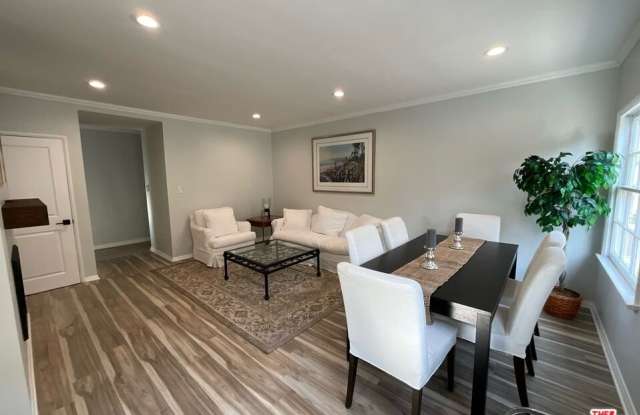 117 N Kings Gallery 2