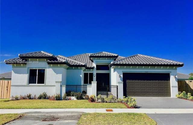 9341 SW 174th St photos photos