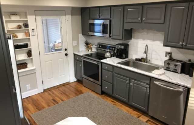 2498 N 4th St - 2498 North Fourth Street, Columbus, OH 43202