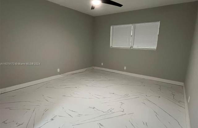 5102 NW 36th St photos photos