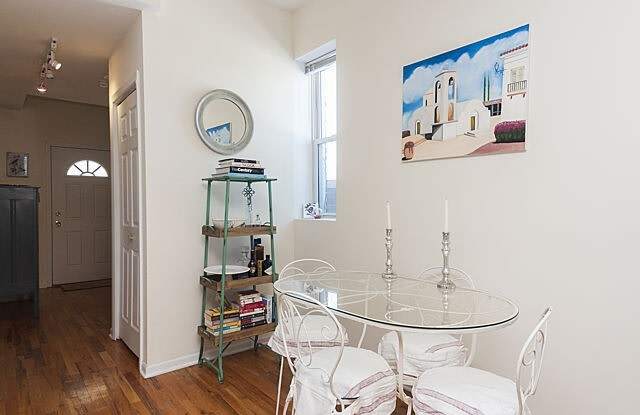 2121 West Schiller Street Gallery 4