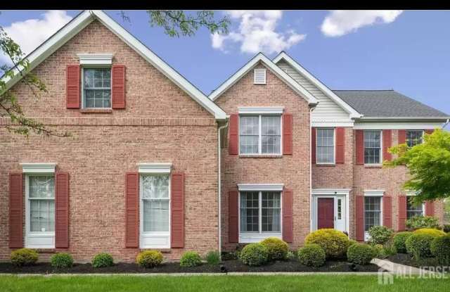 554 Village Road West photos photos