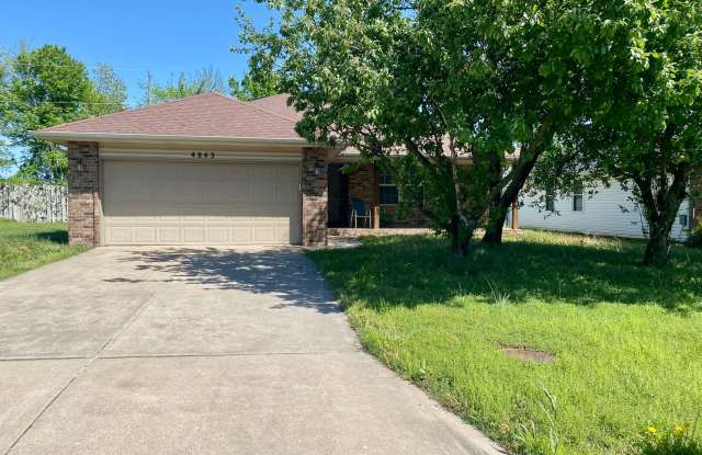 4843 West Burbank Street - 4843 West Burbank Street, Springfield, MO 65802