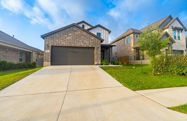 Spacious Buda Beauty Offering Open-Concept Living and Flexible Space for Every Lifestyle! Gallery 1