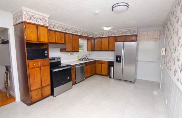 Charming Madison home in convenient location! Gallery 4