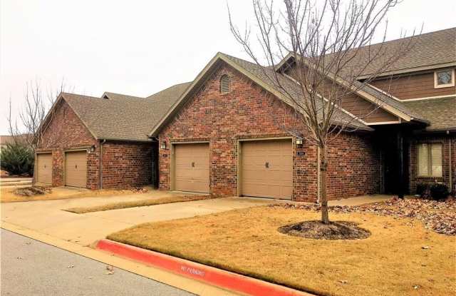 3238 Montrail  PL photos photos