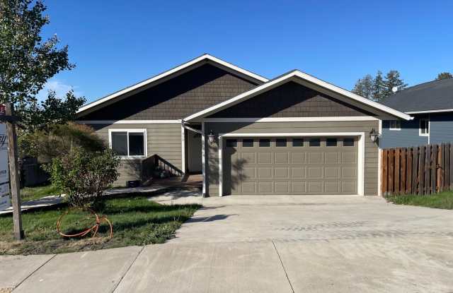 Beautiful 4 bedroom, 3 bathroom home in Palouse Gallery 1