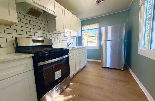 Charming 2-Bedroom Home in Milwaukee’s Graceland Neighborhood Gallery 1