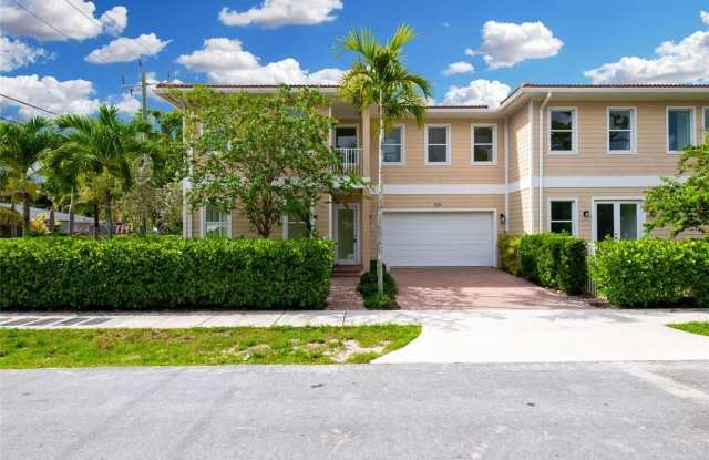 324 SW 14th Ct photos photos