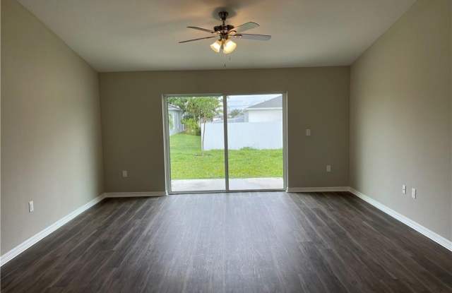 2132 NW 7th Ave lot: 28 Gallery 2