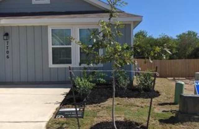7706 Nopalitos Cove Gallery 3
