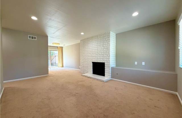 1365 Lafayette Road Gallery 3