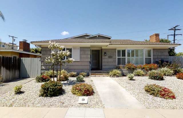 Beautiful 8 Bedroom on the Corner of Mary and 63rd!! photos photos Beautiful 8 Bedroom on the Corner of Mary and 63rd!! photos photos