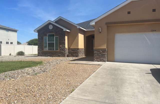 1204 Sorrento Dr. - 1204 Sorrento Drive, Roswell, NM 88201