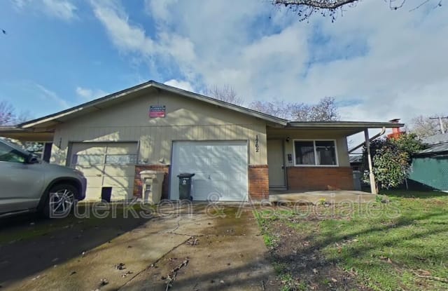 1762 NW Division St - 1762 Northwest Division Street, Corvallis, OR 97330