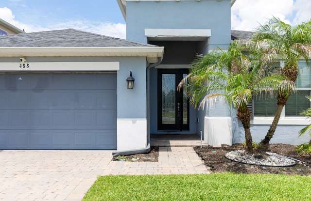 Swimming pool in Community here in this great 3 bdrm home! photos photos Swimming pool in Community here in this great 3 bdrm home! photos photos