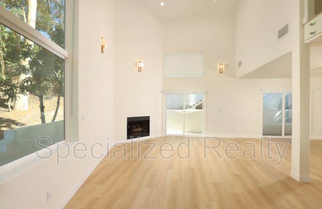 1827 Hill Drive Gallery 3