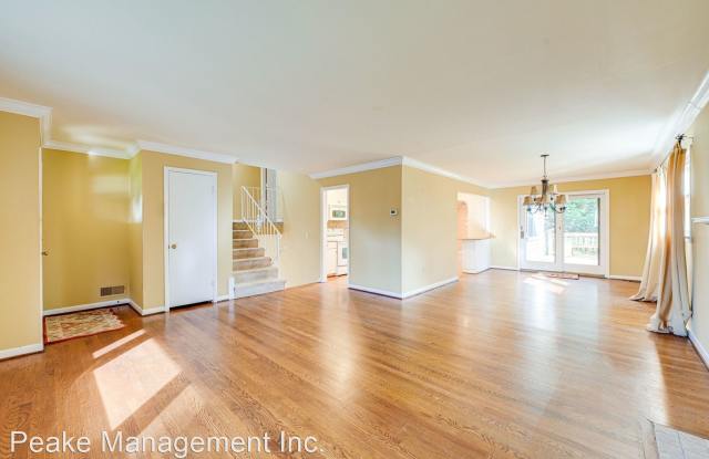 1107 Carper St. Gallery 2