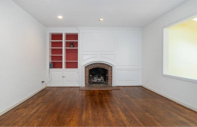 62 DEEPWOOD LN Gallery 3
