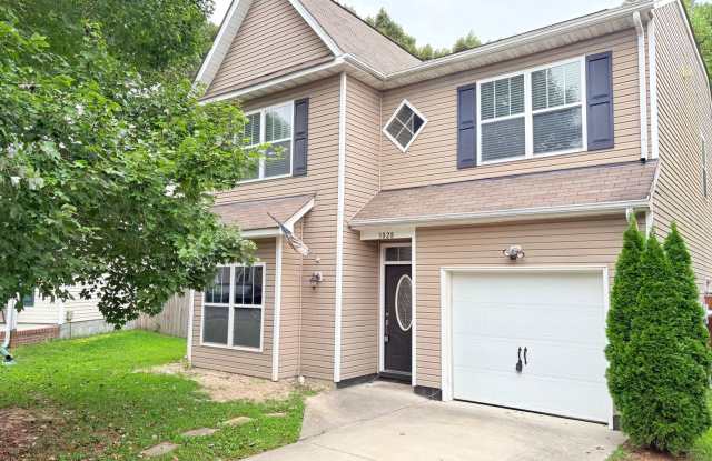 4 Bedroom Detached Home In Toano - 3028 Maura Court, James City County, VA 23168