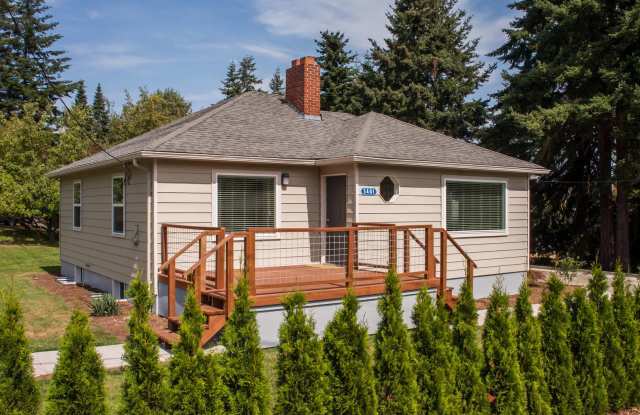 Spacious 7 Bedroom House! Sehome Neighborhood photos photos