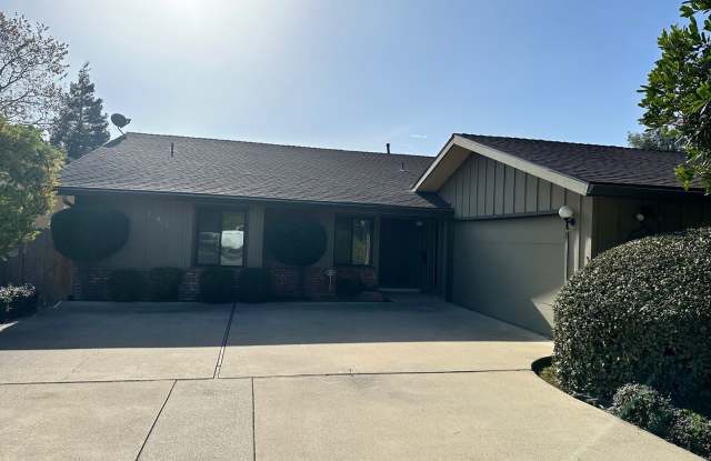 203 Patricia Court photos photos