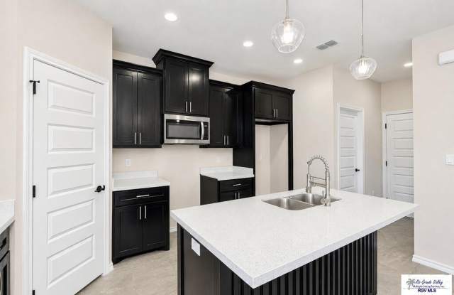 17982 REDWOOD ST lot: # 82 Gallery 4
