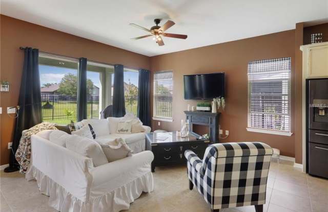4511 ROLLING GREEN DRIVE Gallery 3