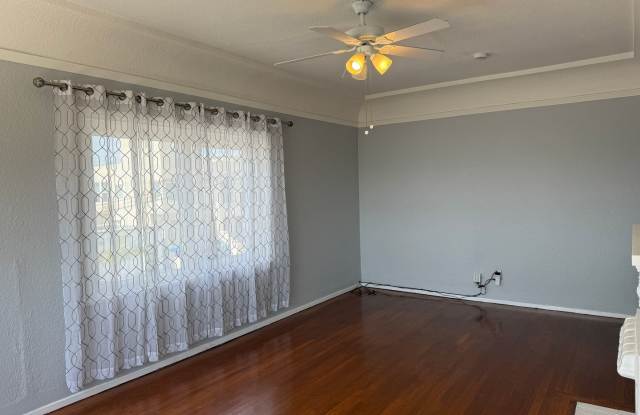 Beautiful 2 bedroom 1 bathroom upstairs apartment - Available NOW photos photos