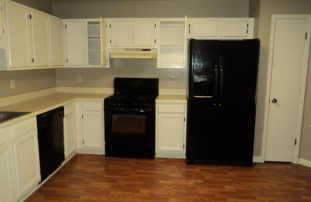 4701 Ridgewood Creek Gallery 2