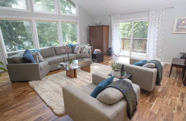 6 Westridge Drive Gallery 2