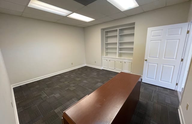 16 Northtown Drive - 106 Gallery 3