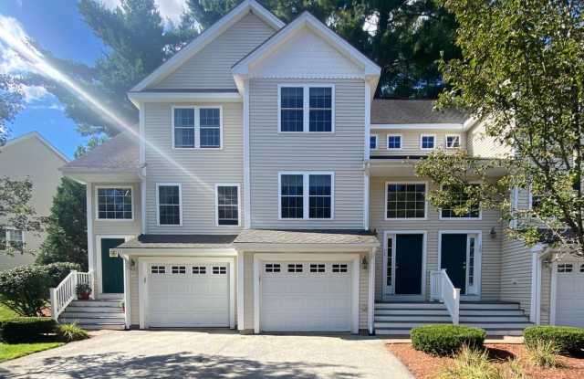 2+ bedroom, 2.5 bath townhouse for rent in the Bicentennial school district. - 71 Barrington Avenue, Nashua, NH 03062