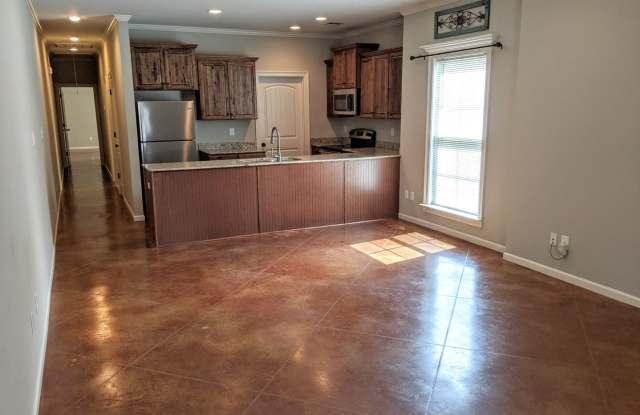 Beautiful Home in the CENTER of LAFAYETTE!! Gallery 3