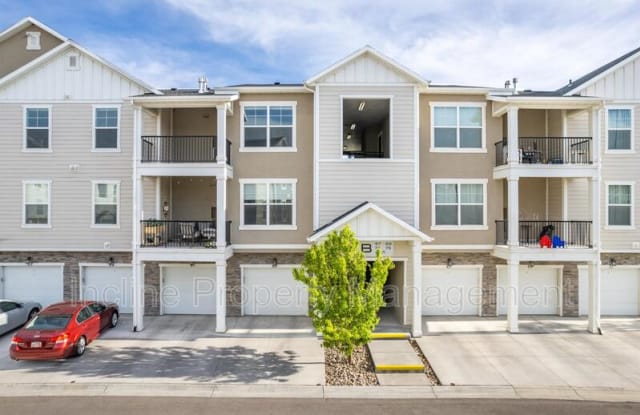 63 W Seasons Dr - 63 West Seasons Drive, Vineyard, UT 84059