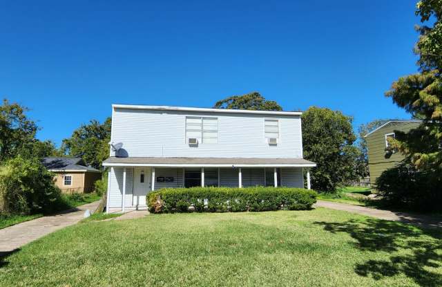 1136 5th Ave. N - 1136 5th Avenue North, Texas City, TX 77590