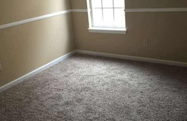 7077 Foxhall Gallery 2