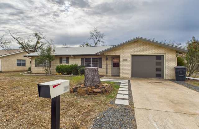 Established Nieghborhood photos photos Established Nieghborhood photos photos