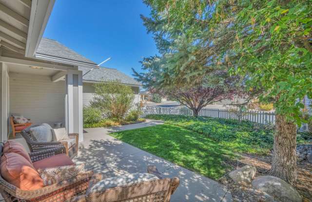 MODERN RENO HOME WITH EASY UNR & DOWNTOWN ACCESS Gallery 3