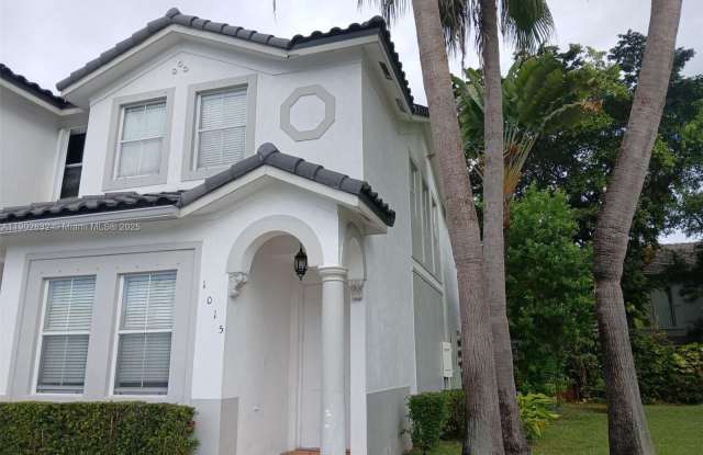 5560 NW 107th Ave photos photos