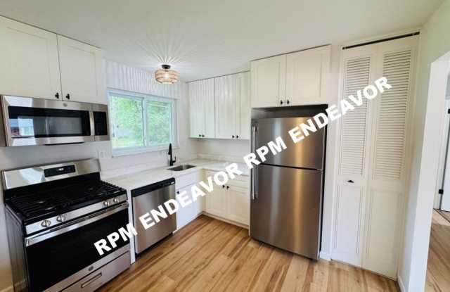 Modern 3-Bed Home in Quiet Neighborhood. Finished Basement  Garage! photos photos