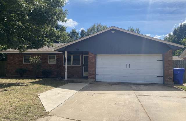 1714 Village Drive photos photos
