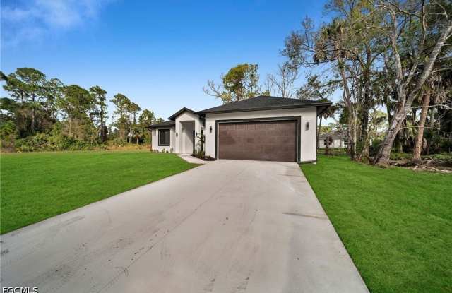 3018 19th Street W photos photos